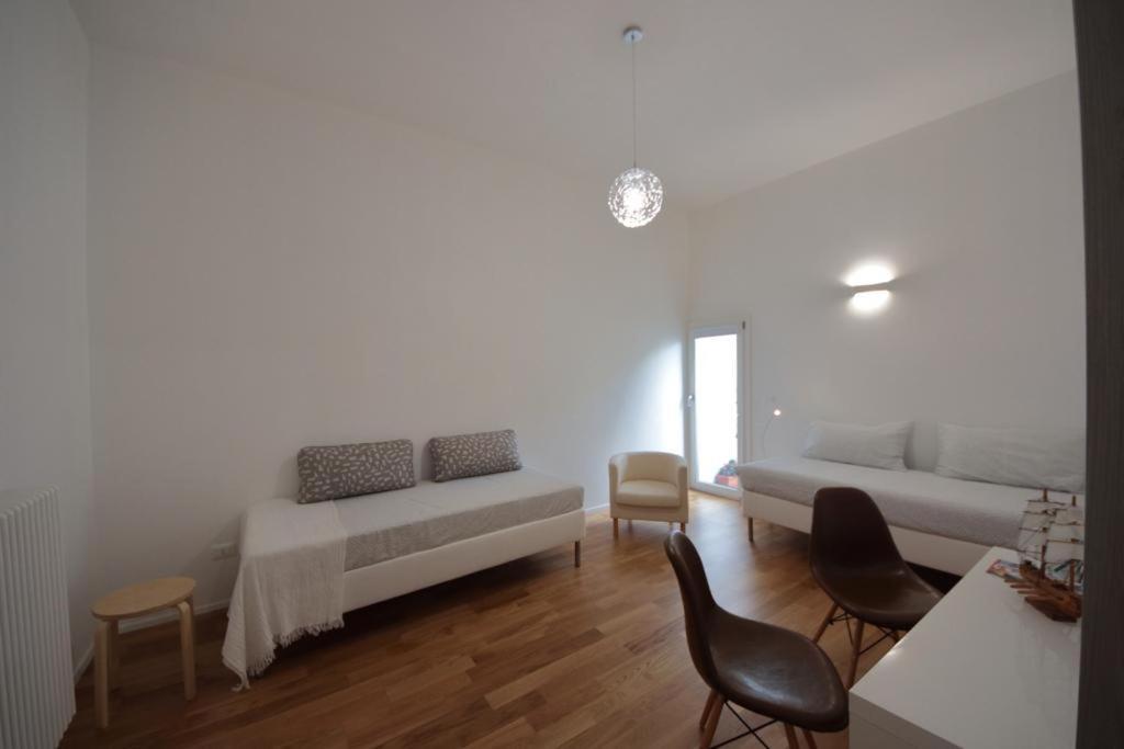 Meraki B&B Lecce Bagian luar foto