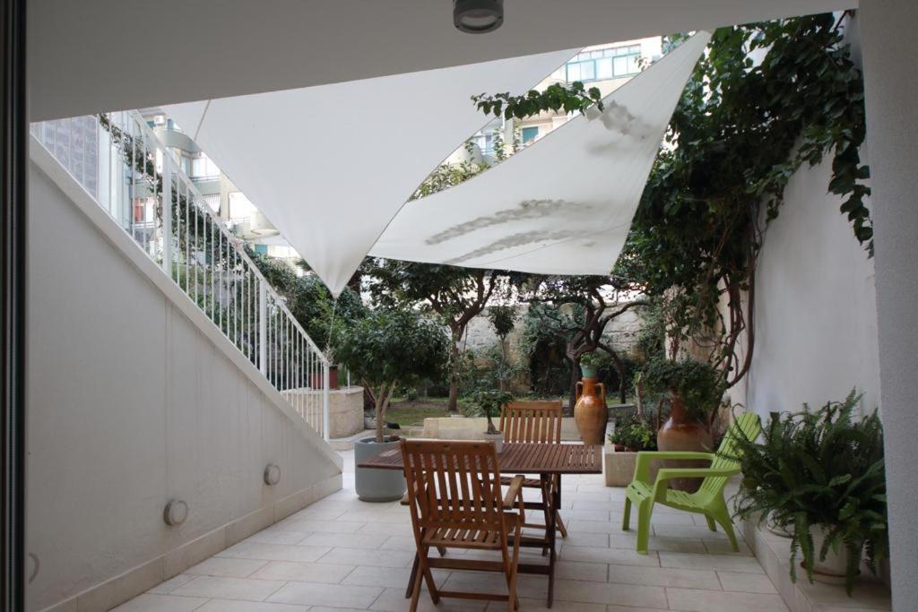 Meraki B&B Lecce Bagian luar foto