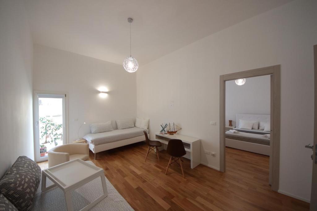 Meraki B&B Lecce Bagian luar foto