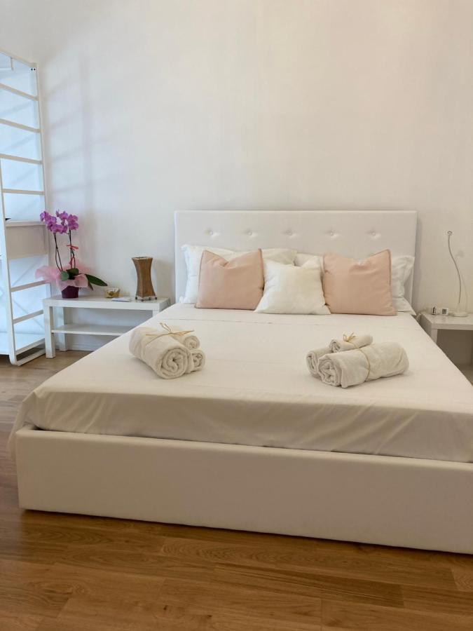 Meraki B&B Lecce Bagian luar foto