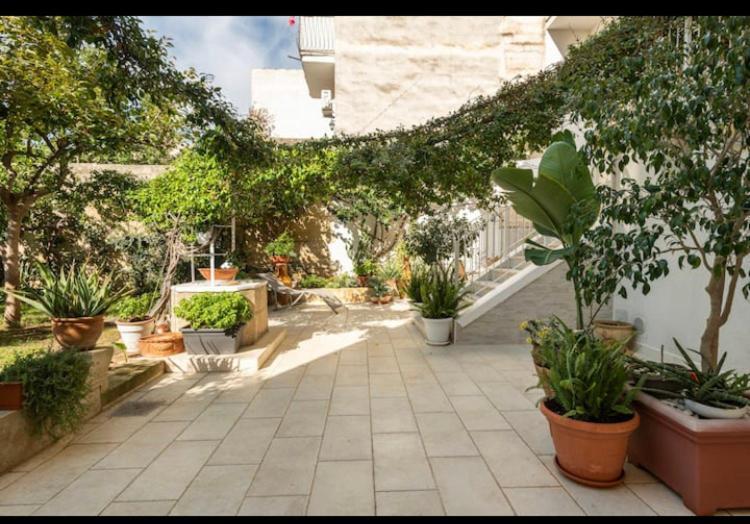 Meraki B&B Lecce Bagian luar foto